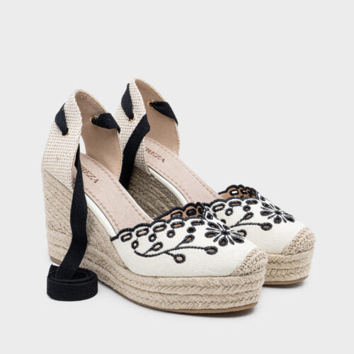 Sandalias Cerradas de Ganchillo Yute con Cuña Lazos